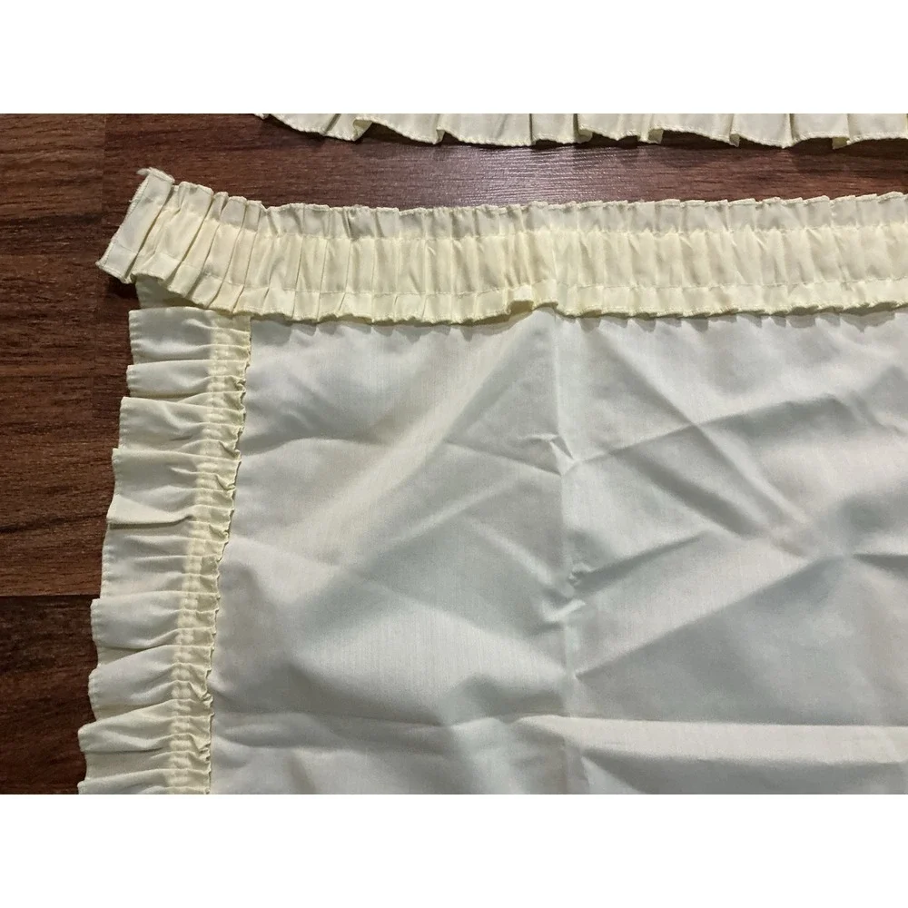 Pair Of SEARS Country Farmhouse Light Yellow Ruffled Cafe Curtain Panels 41 X 23